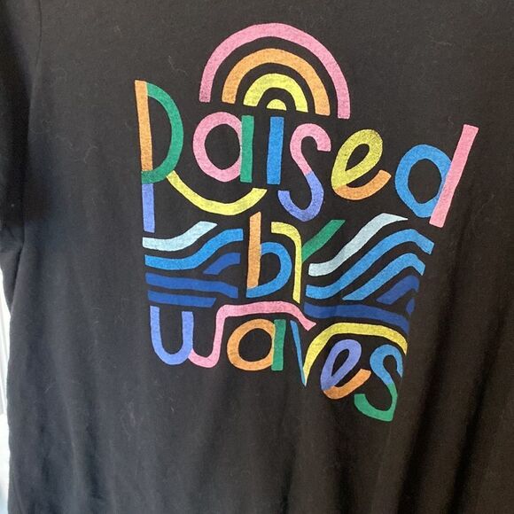 Raised by waves black graphic tee size XL - Picture 2 of 3